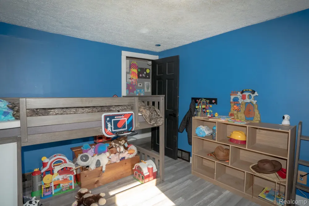 108 Carolina Avenue Marysville City, MI 48040