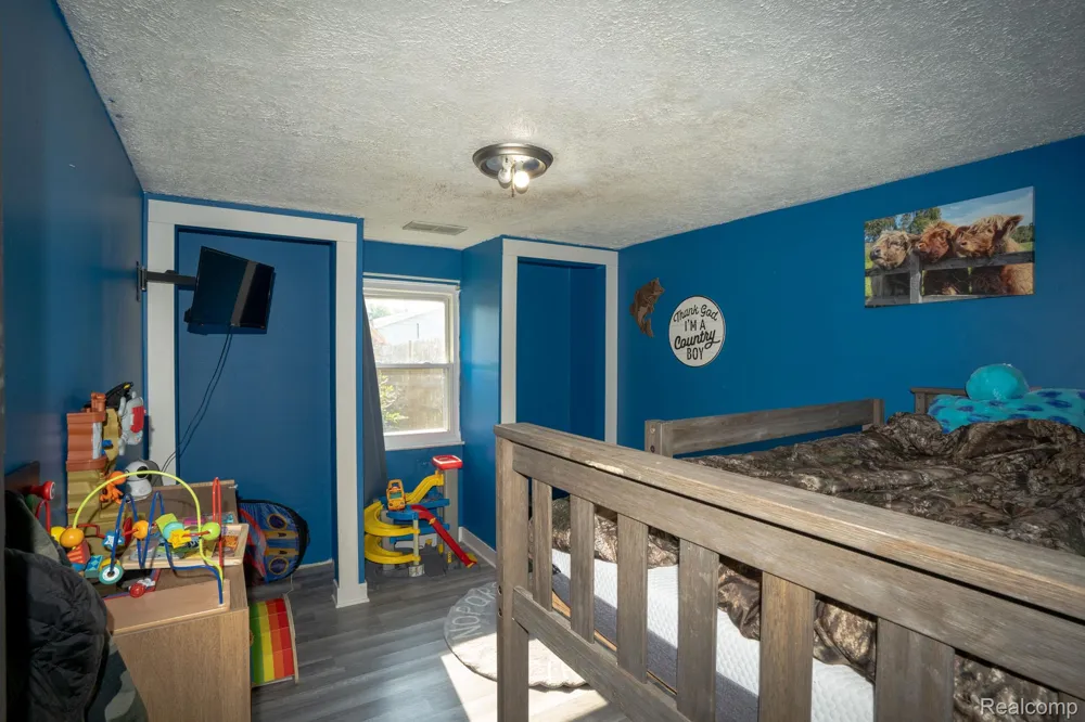 108 Carolina Avenue Marysville City, MI 48040