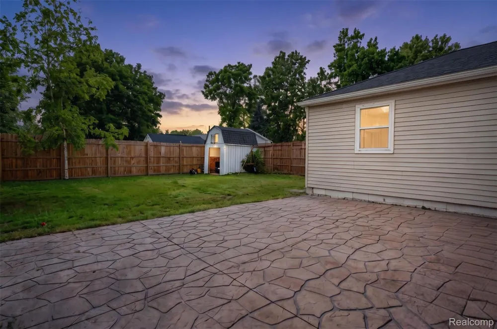 108 Carolina Avenue Marysville City, MI 48040