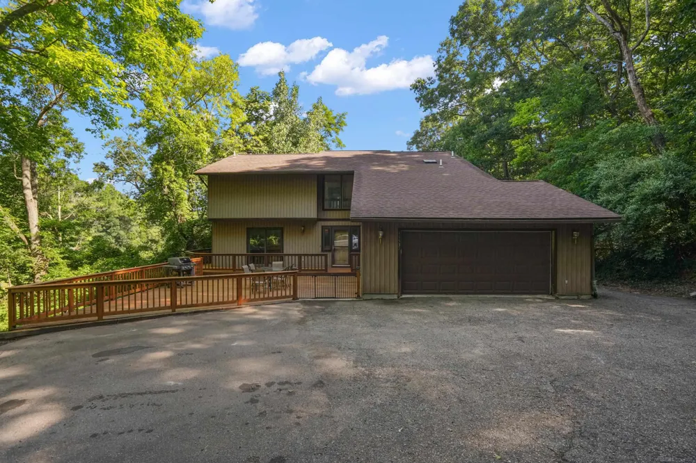11535 Longden Avenue Pinckney Village, MI 48169