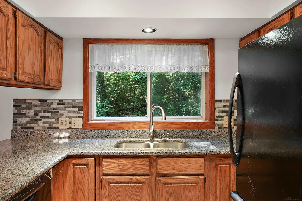 11535 Longden Avenue Pinckney Village, MI 48169