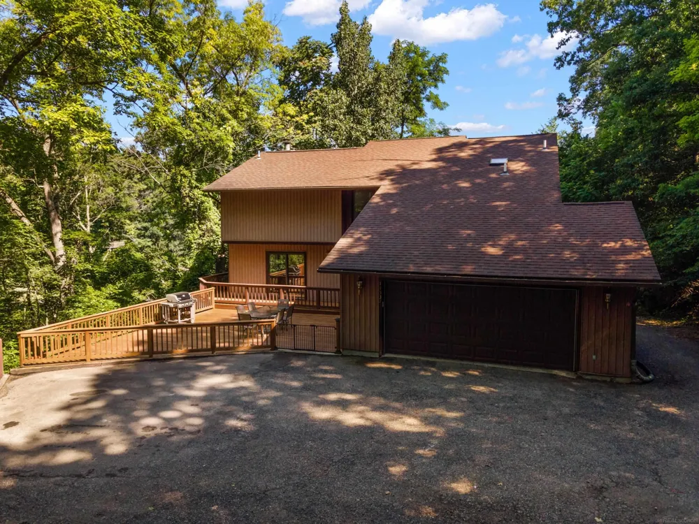 11535 Longden Avenue Pinckney Village, MI 48169