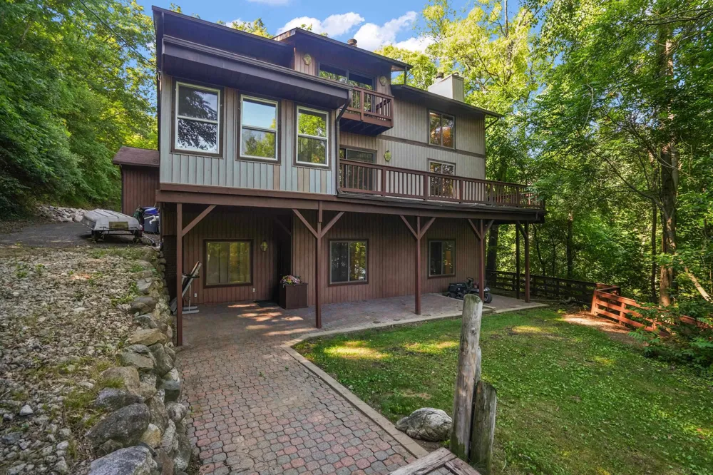 11535 Longden Avenue Pinckney Village, MI 48169