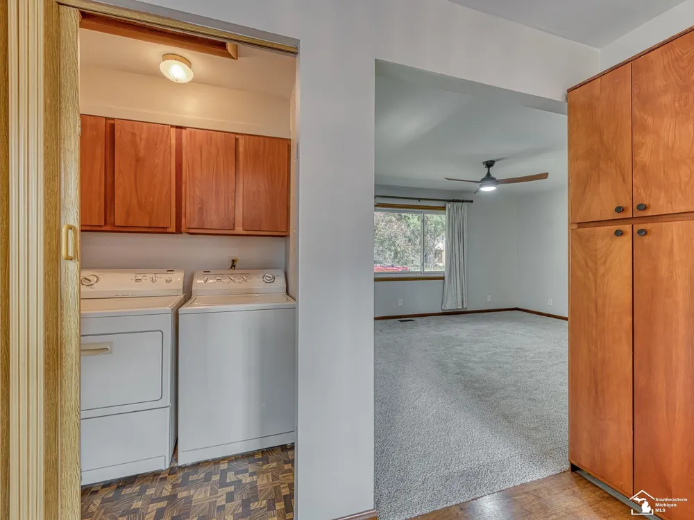 240 Ypsilanti Street Dundee Village, MI 48131
