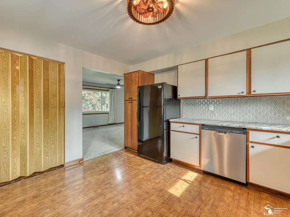 240 Ypsilanti Street Dundee Village, MI 48131