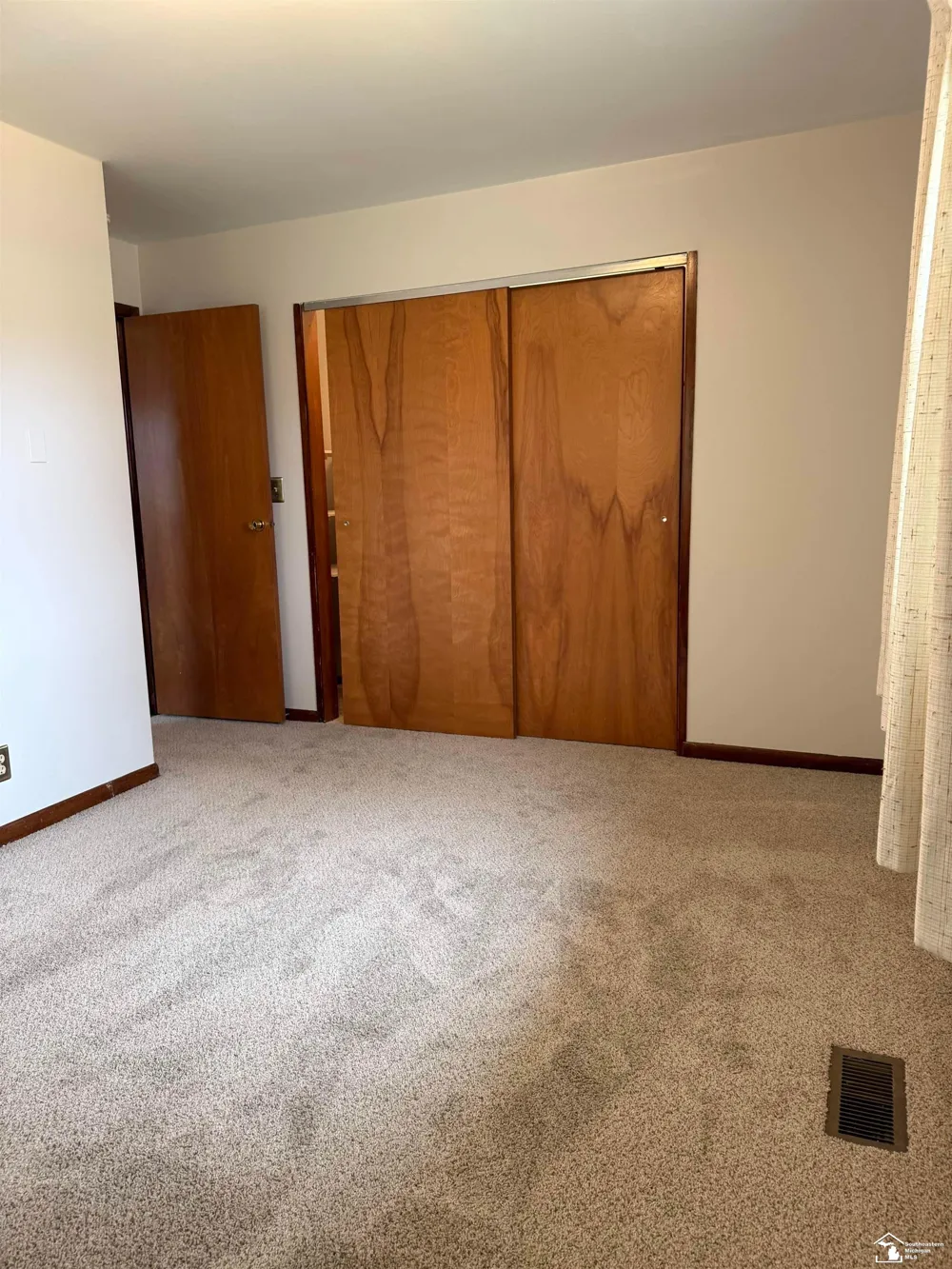 240 Ypsilanti Street Dundee Village, MI 48131