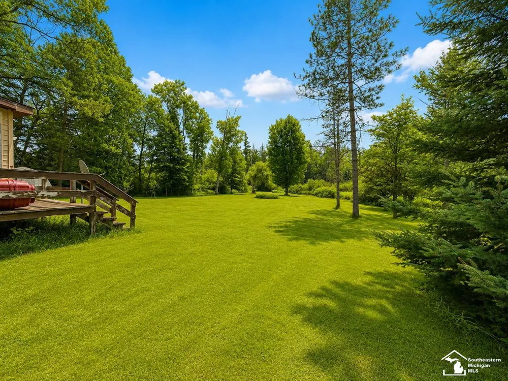 13881 Airport Road Avery Township, MI 49709