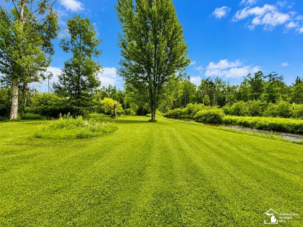 13881 Airport Road Avery Township, MI 49709