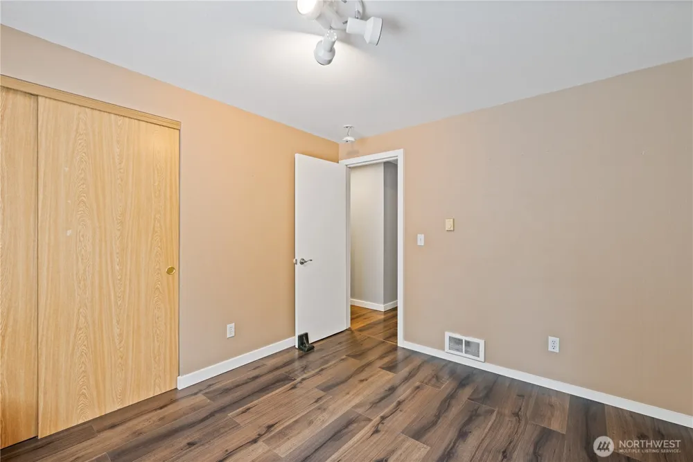 265 Easy Street Road Silverlake, WA 98645