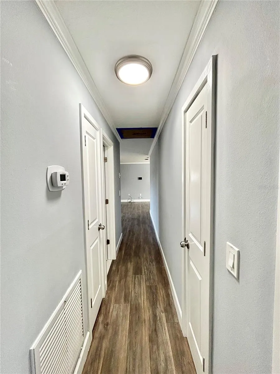 4633 BROOKSDALE DRIVE Sarasota, FL 34232