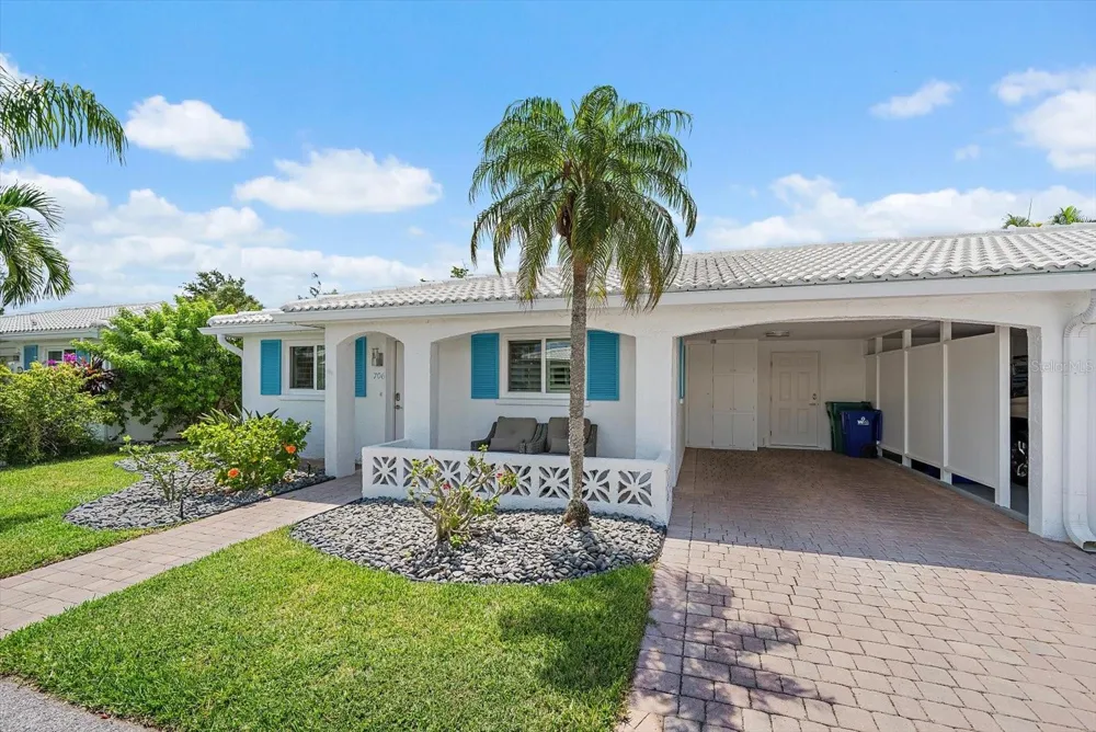 706 SPANISH DRIVE S Longboat Key, FL 34228