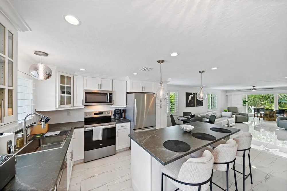 706 SPANISH DRIVE S Longboat Key, FL 34228