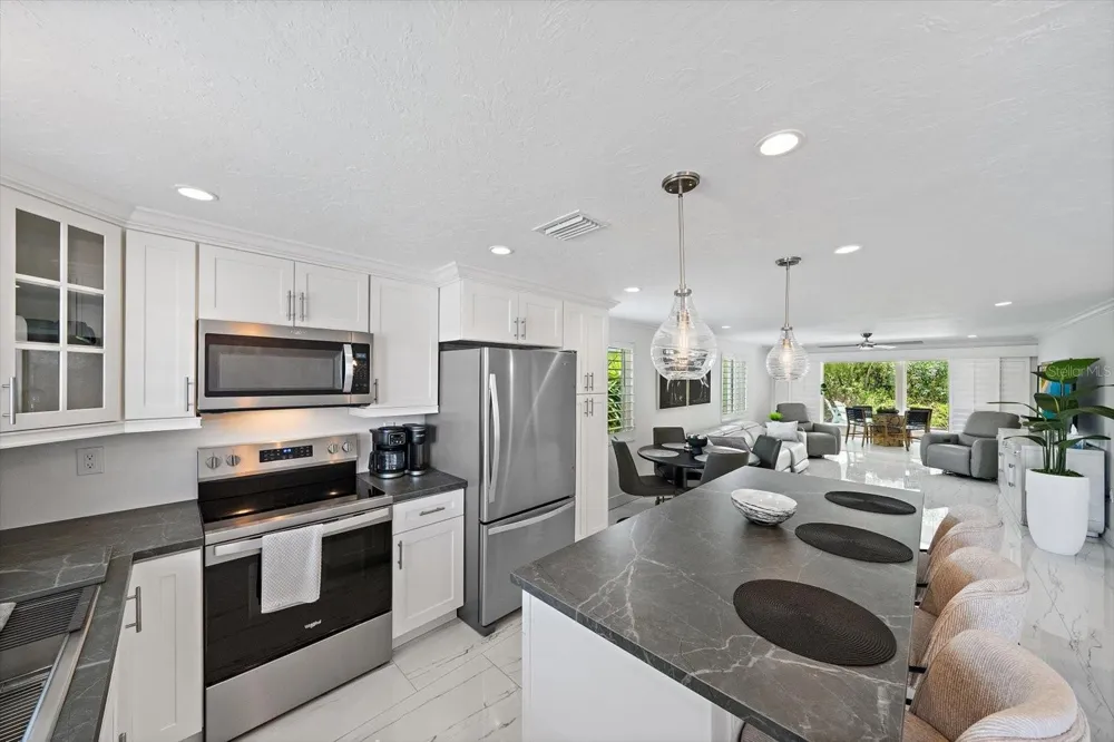 706 SPANISH DRIVE S Longboat Key, FL 34228