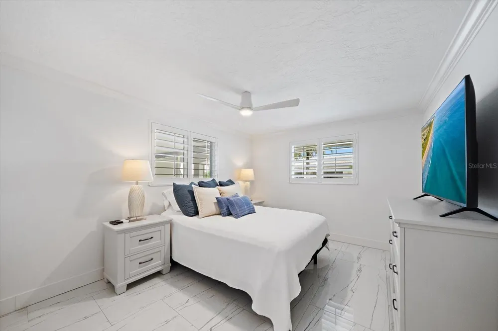706 SPANISH DRIVE S Longboat Key, FL 34228