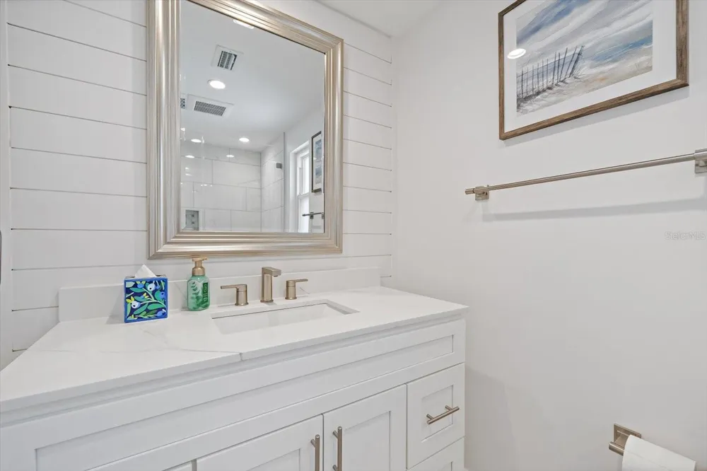 706 SPANISH DRIVE S Longboat Key, FL 34228