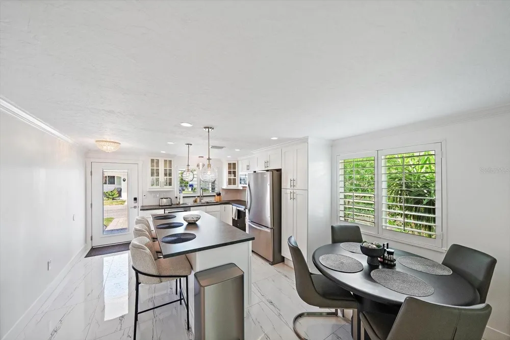 706 SPANISH DRIVE S Longboat Key, FL 34228