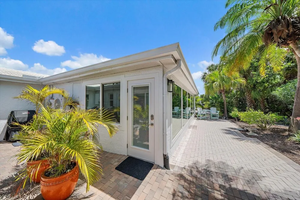 706 SPANISH DRIVE S Longboat Key, FL 34228