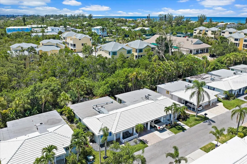 706 SPANISH DRIVE S Longboat Key, FL 34228