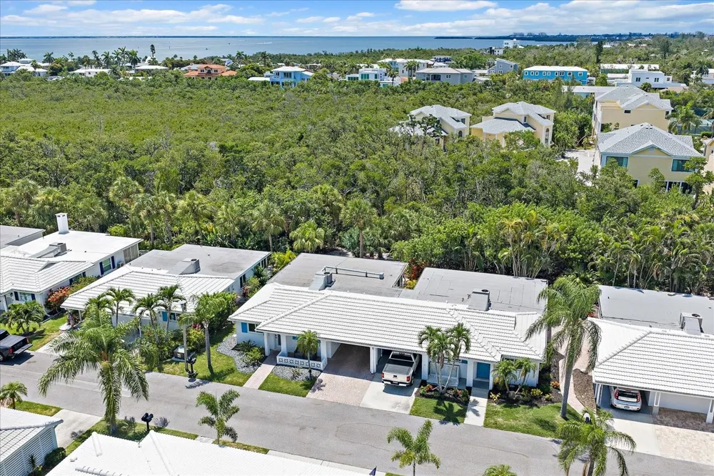706 SPANISH DRIVE S Longboat Key, FL 34228
