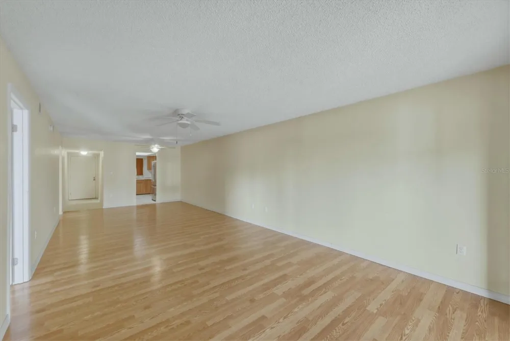 4143 HERON WAY #207 BLDG E Bradenton, FL 34205