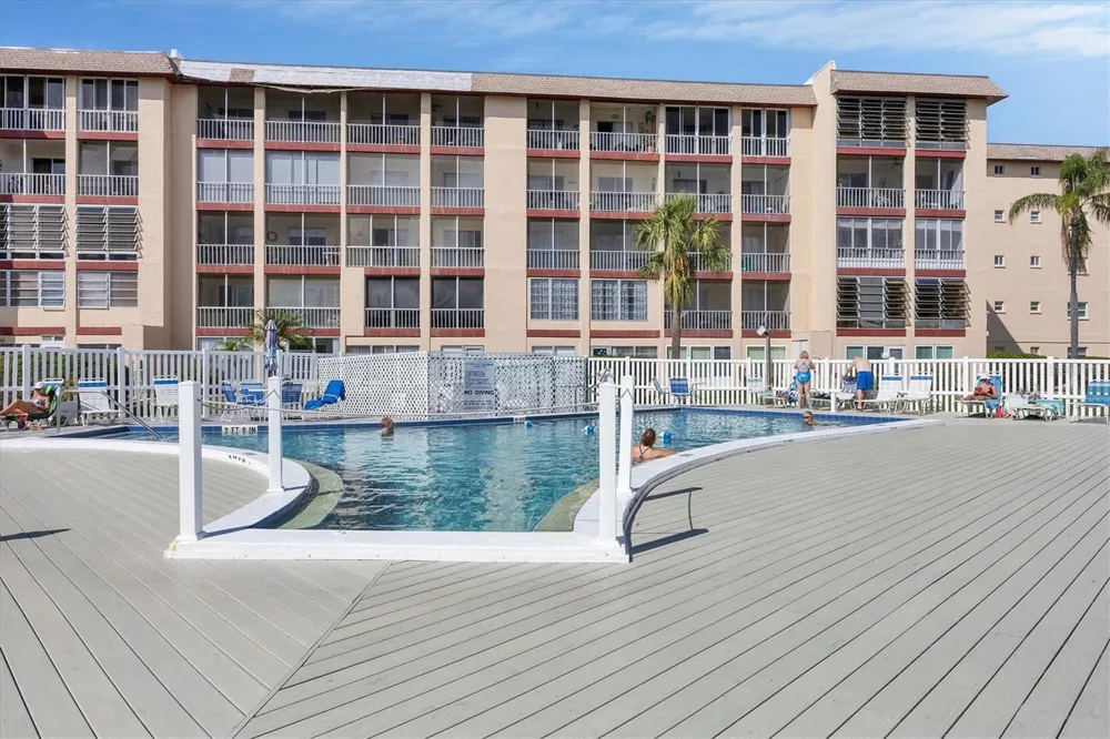 4143 HERON WAY #207 BLDG E Bradenton, FL 34205