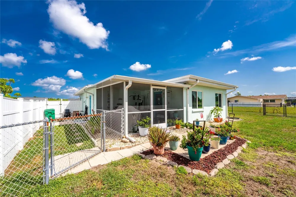 23 ANNAPOLIS LANE Rotonda West, FL 33947