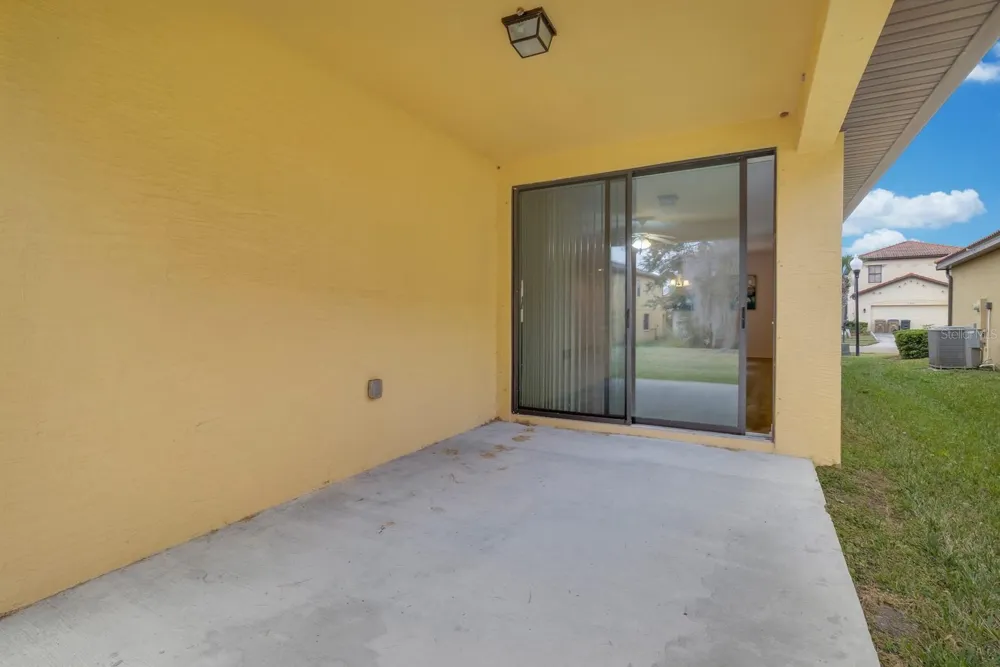 2943 CASABELLA DRIVE Kissimmee, FL 34744