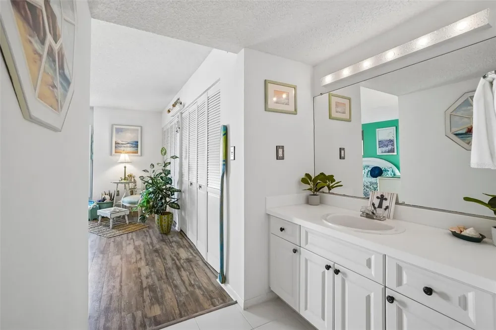 450 S GULFVIEW BOULEVARD #605 Clearwater Beach, FL 33767