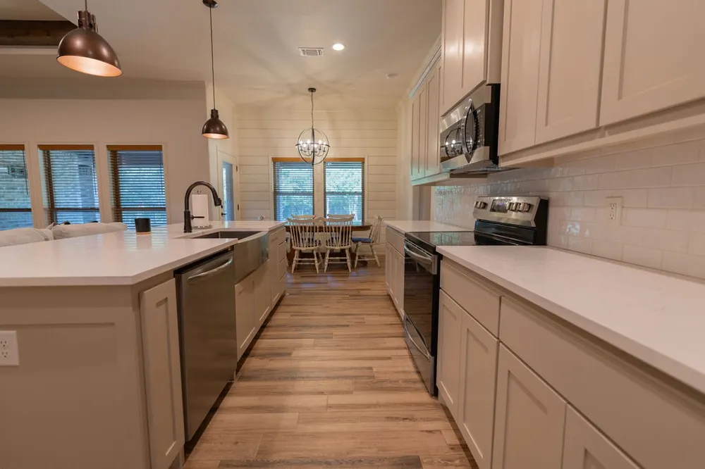 1013 Churchill Lane Millsap, TX 76066