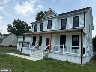 43 LEE STREET
