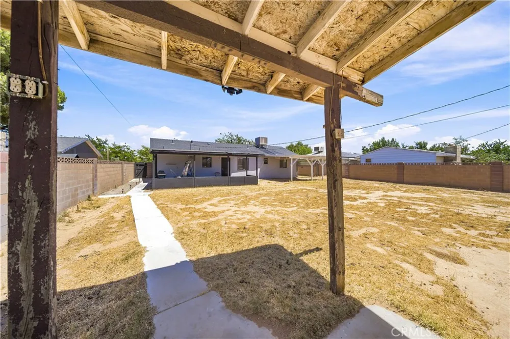 12591 Daisy Boron, CA 93516
