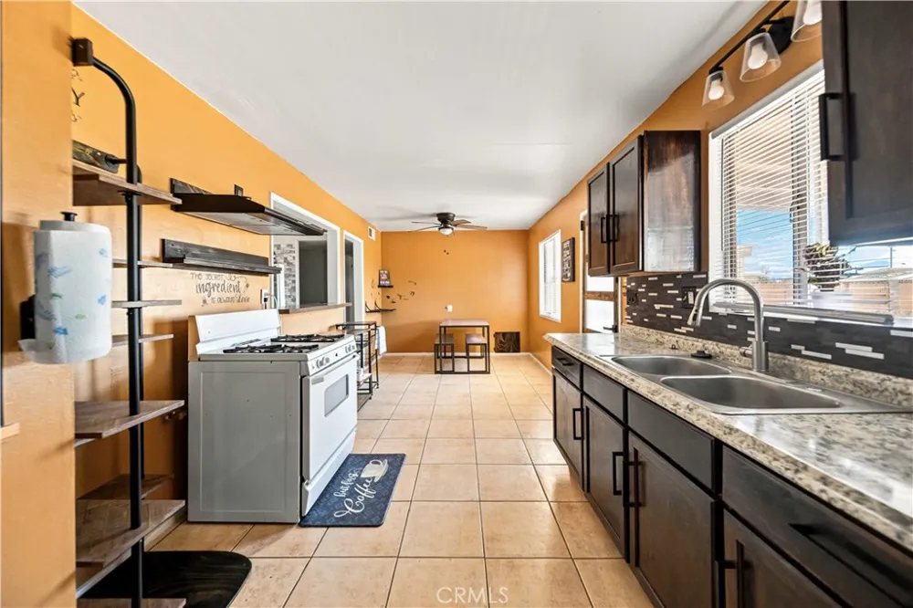 12591 Daisy Boron, CA 93516
