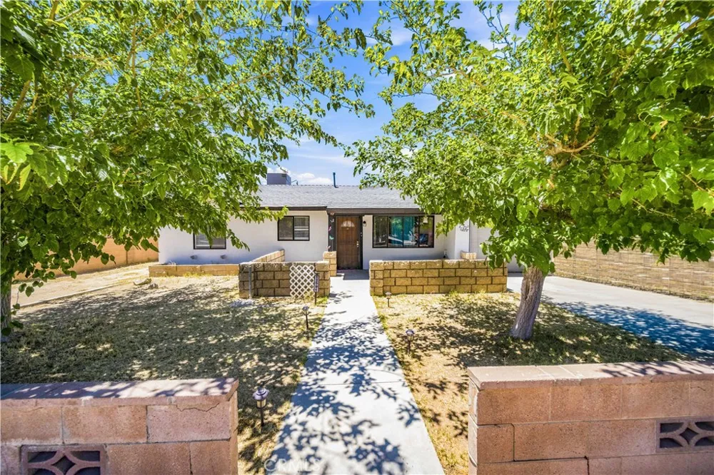 12591 Daisy Boron, CA 93516