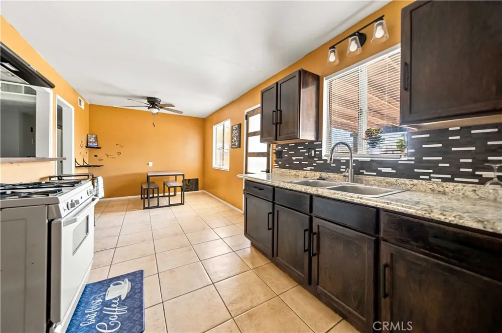 12591 Daisy Boron, CA 93516