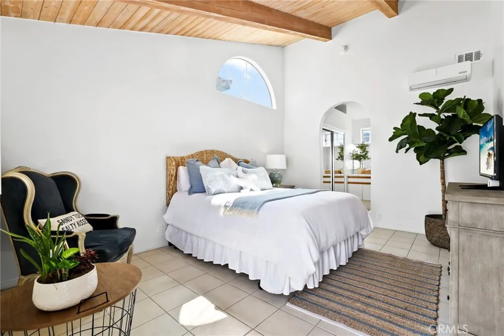 205 4th street Seal Beach, CA 90740