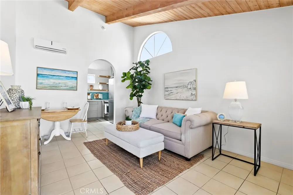 205 4th street Seal Beach, CA 90740