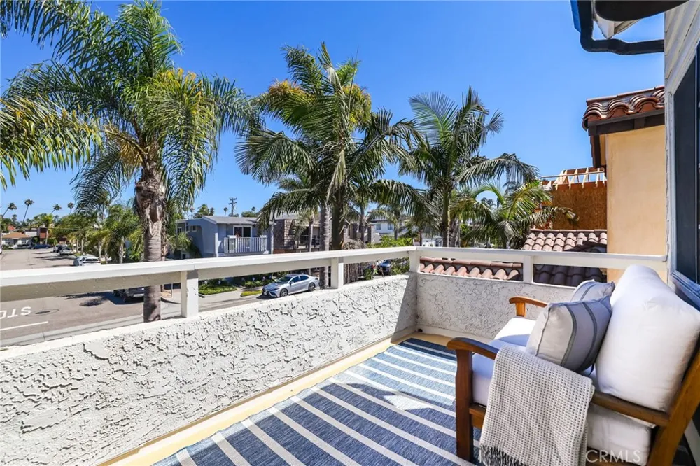 205 4th street Seal Beach, CA 90740
