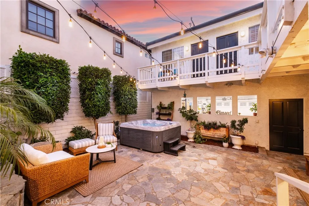205 4th street Seal Beach, CA 90740