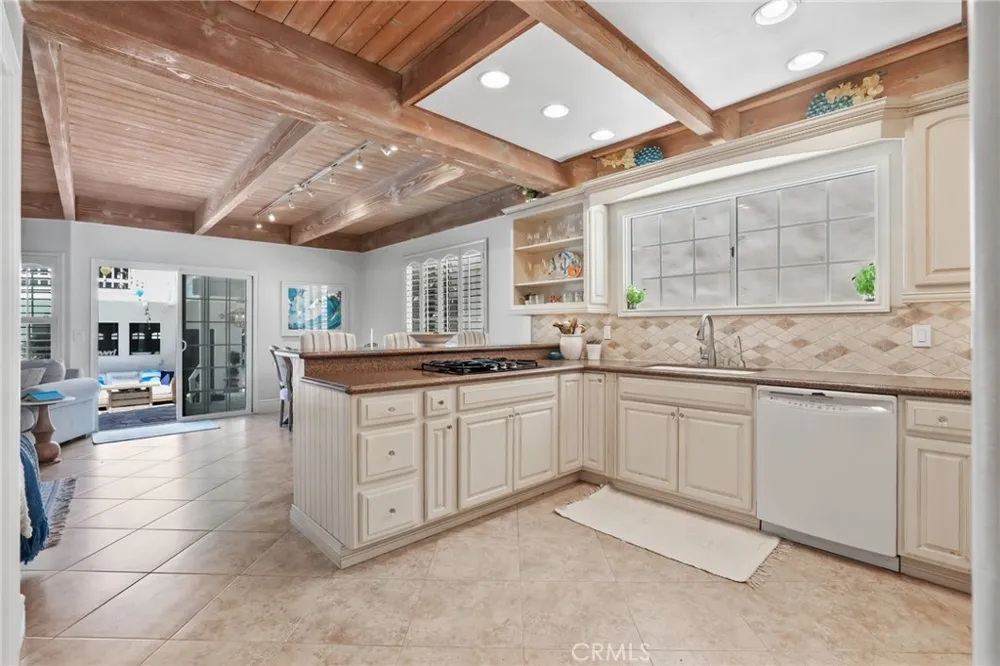 205 4th street Seal Beach, CA 90740