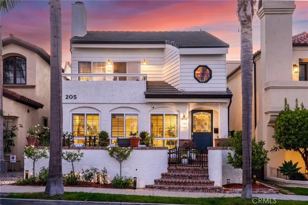 205 4th street Seal Beach, CA 90740