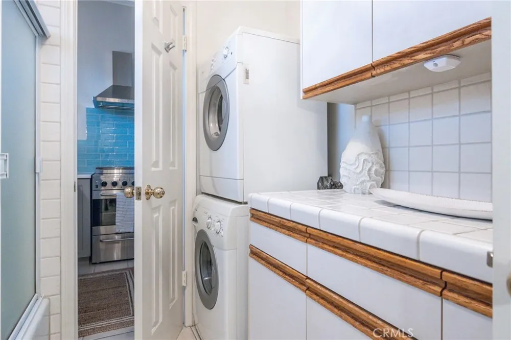 205 4th street Seal Beach, CA 90740