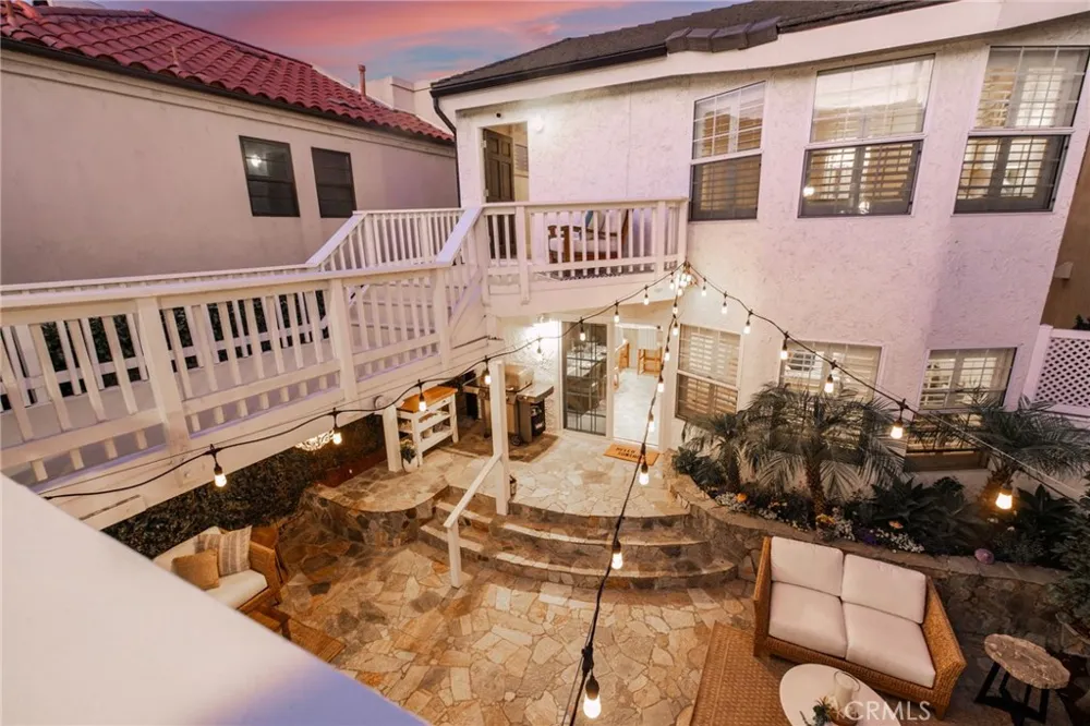 205 4th street Seal Beach, CA 90740