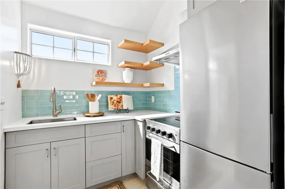 205 4th street Seal Beach, CA 90740