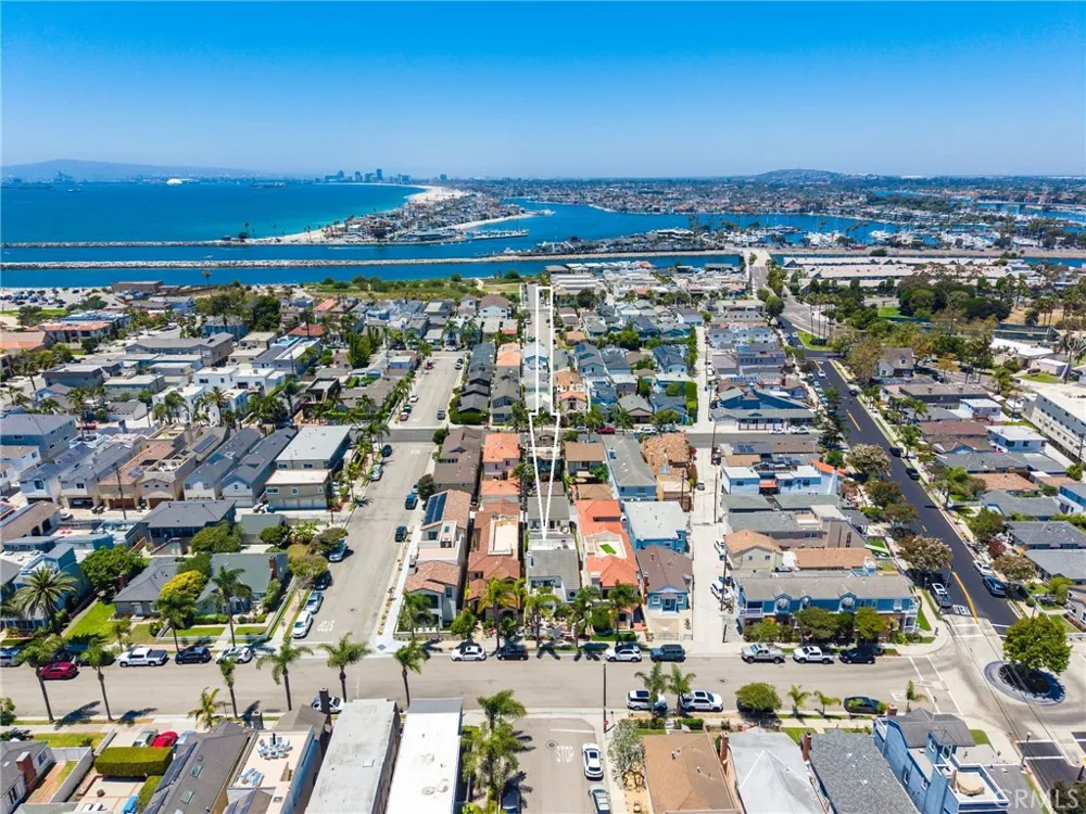 205 4th street Seal Beach, CA 90740
