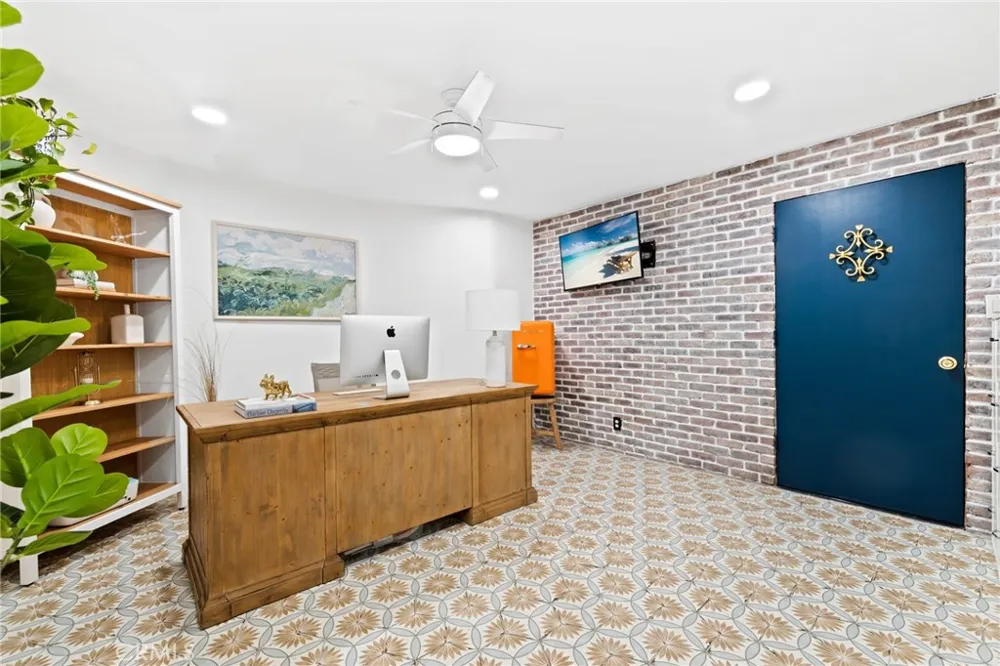 205 4th street Seal Beach, CA 90740