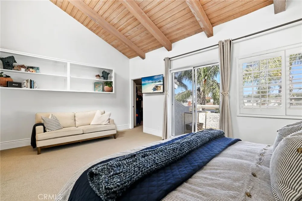 205 4th street Seal Beach, CA 90740