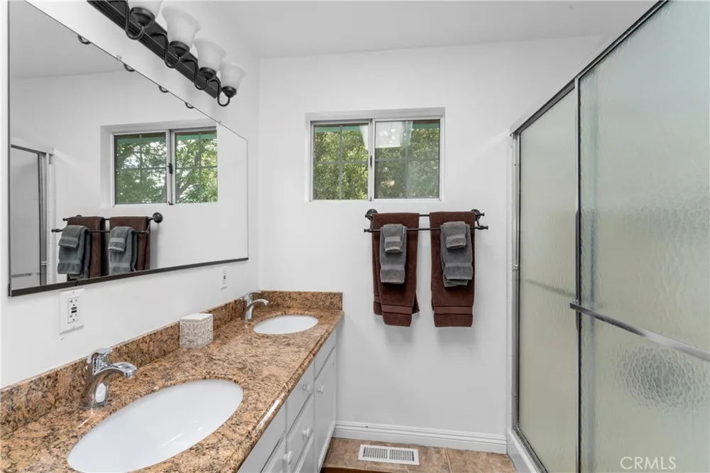 955 Teakwood Drive Lake Arrowhead, CA 92352