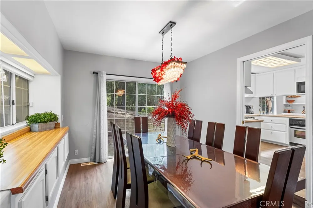 955 Teakwood Drive Lake Arrowhead, CA 92352