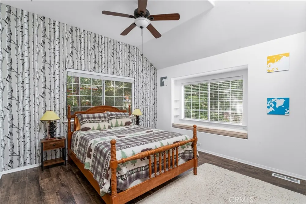955 Teakwood Drive Lake Arrowhead, CA 92352