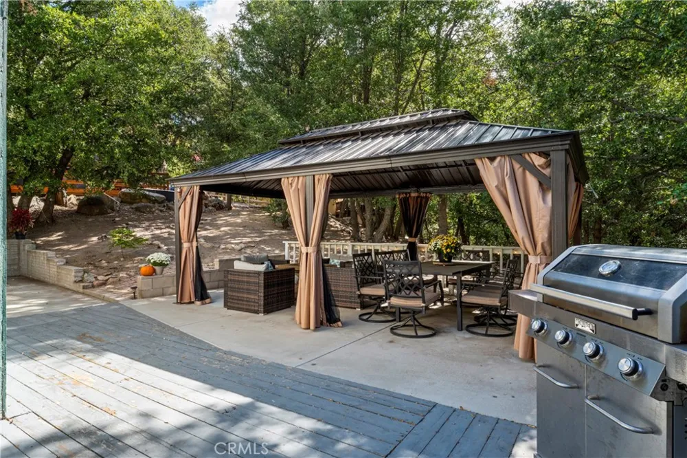 955 Teakwood Drive Lake Arrowhead, CA 92352